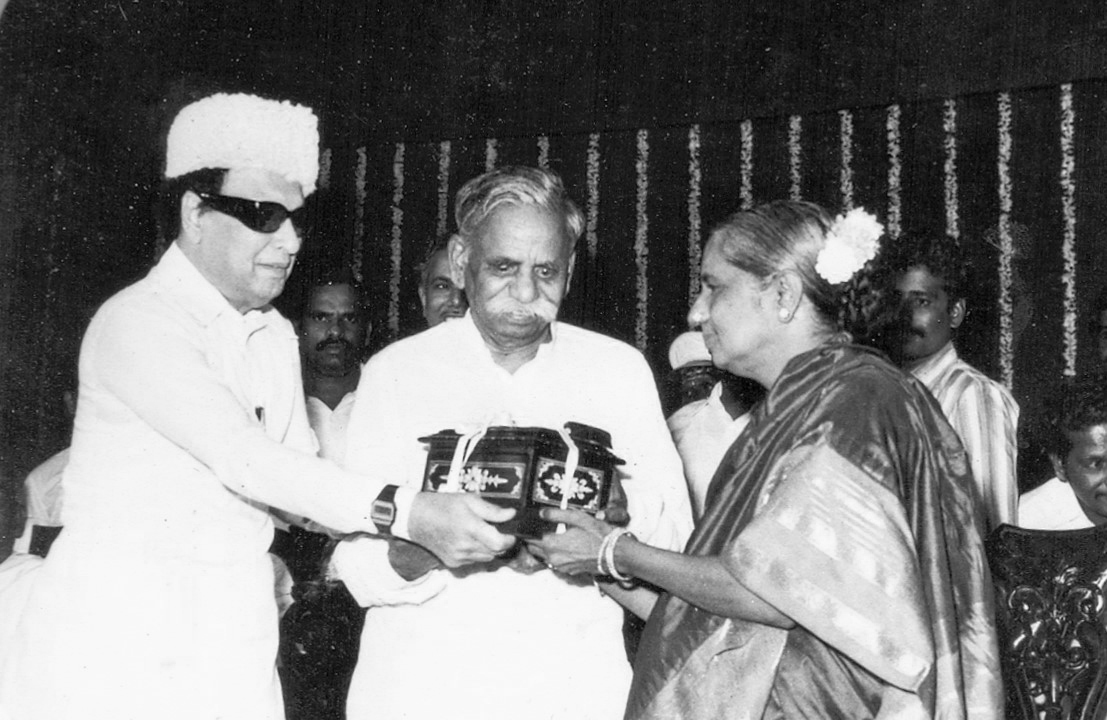 எம்ஜிஆர் - மபொசி